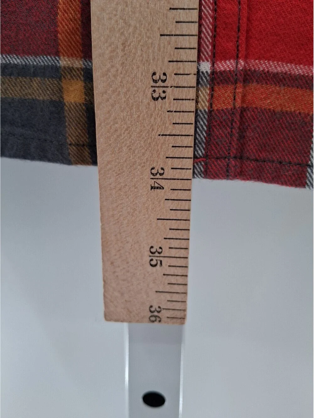 Duluth Flannel Shirt Men’s Medium Tall Red Free Swingin' Relaxed Fit Work Plaid